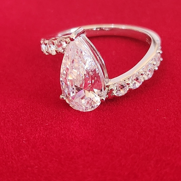 The Diamonique Collection By Kathy Levine Juicy Pear Sterling Silver Ring SIZE 9 - Picture 3 of 9